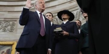 «Solo hay dos géneros, masculino y femenino», «Dios me salvó…»: las frases más polémicas del discurso de Trump