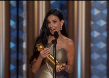 El conmovedor discurso de Demi Moore al ganar un Globo de Oro, el primer premio de su carrera