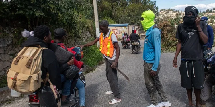 Al menos 40 muertos, una veintena de ellos civiles, en un ataque a una población de Haití