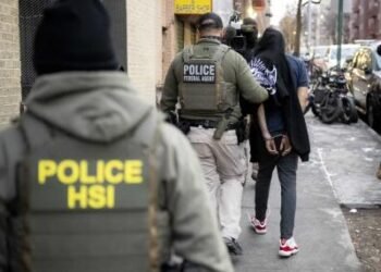 Los negocios de dominicanos desiertos tras redada migratoria en Nueva York