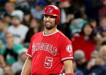 Albert Pujols podría ser primer jugador de posición con inmortalidad unánime