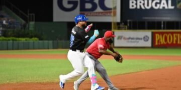 Los Tigres se impusieron 4 carreras por 3 al Escogido en un partido que se extendió a 14 entradas.