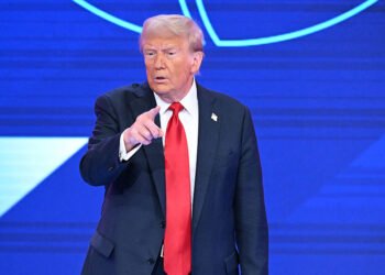 Trump asegura que Ucrania «está lista para llegar a un acuerdo» de paz con Rusia