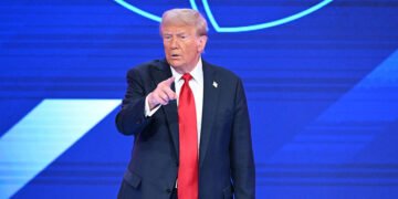 Trump asegura que Ucrania «está lista para llegar a un acuerdo» de paz con Rusia