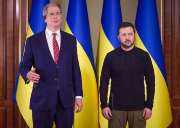 Ucrania necesitará siglos para devolver el dinero a EE.UU. si acepta el acuerdo sobre tierras raras