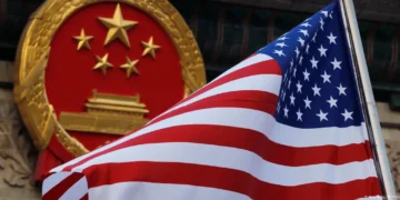 China promete «contramedidas» a aranceles estadounidenses