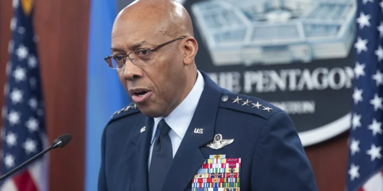 Trump despide a jefe del Estado Mayor Conjunto