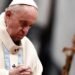 El papa sigue “crítico” pero “estable” a la espera de los resultados de una TAC