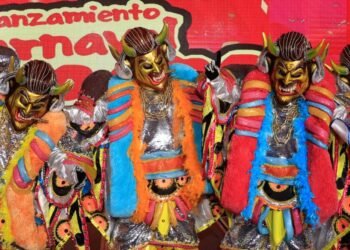 El Carnaval Vegano 2025 arranca con más de 195 comparsas y grandes expectativas