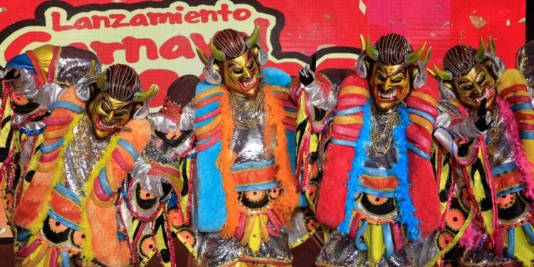 El Carnaval Vegano 2025 arranca con más de 195 comparsas y grandes expectativas
