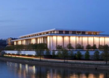 Trump despedirá miembros de junta directiva del Centro Kennedy y se nombrará presidente