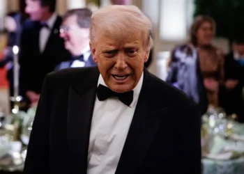 Trump anuncia la creación de una «tarjeta dorada» para atraer a los millonarios a EE.UU.