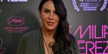 El musical ‘Emilia Pérez’ tropieza en su carrera hacia los Oscar por comentarios de su protagonista