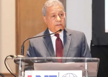 Empresarios preocupados por escasez dólares en mercado República Dominicana