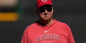 Francona, manager de Rojos, aconseja a veteranos ignorar el Sistema Automatizado de Bolas y Strikes