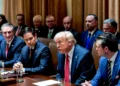 Trump dice que la UE se formó para «joder» a EEUU y planea que los aranceles ronden el 25%