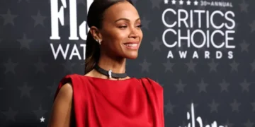Zoe Saldaña gana premio a mejor actriz de reparto en los Critics Choice Awards