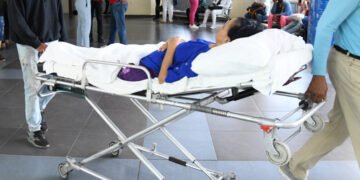 Crisis en sistema de salud causa estrés