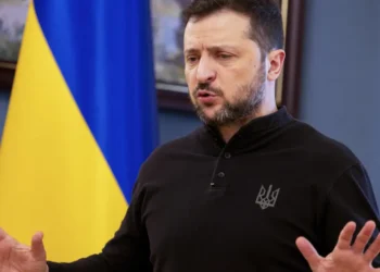 Zelenski acusa a Trump de propagar la «desinformación rusa» por decir que Ucrania empezó la Guerra y que su país no le apoya