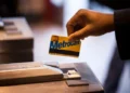 Adiós a la tarjeta MetroCard se usa en transporte público NYC