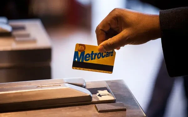 Adiós a la tarjeta MetroCard se usa en transporte público NYC