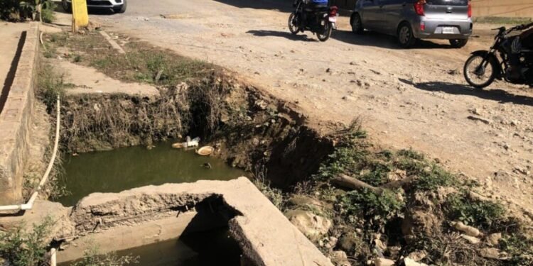 El sector La Ureña en Santo Domingo Este esperan la prometida intervención del “Gobierno Contigo”