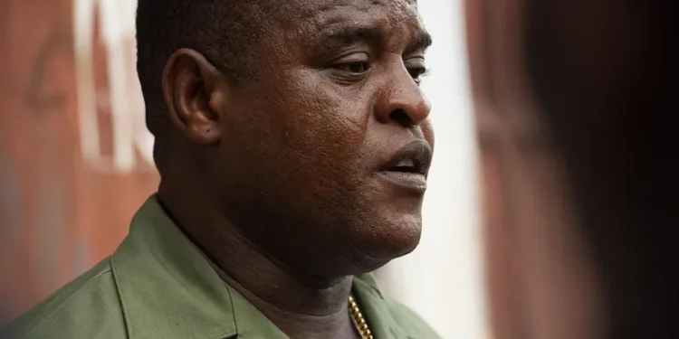 El poderoso jefe de una banda en Haití habla de diálogo pero amenaza con respuestas sangrientas