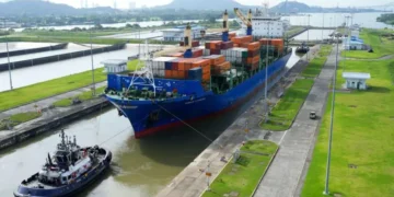 Consorcio EEUU compra puertos operados por China en Panamá