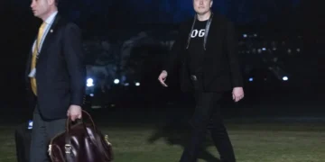 Musk dona a miembros del Congreso del Partido Republicano que apoyan destitución de jueces