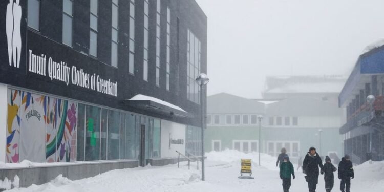 Trump promete «billones» a Groenlandia pero «apoyará» lo que decida sobre su futuro