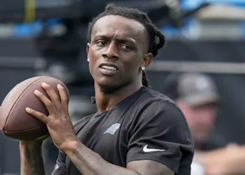 Jaycee Horn firma por 100 millones de dólares con Panthers, es el esquinero mejor pagado