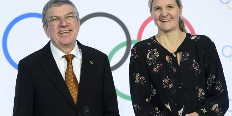 Kirsty Coventry es elegida en primera ronda presidenta del Comité Olímpico Internacional (COI)