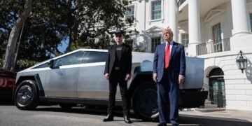 Donald Trump: Ataques a Tesla serán declarados terrorismo doméstico