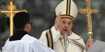 El papa aprueba desde el hospital un calendario hasta 2028 para consolidar pasado Sínodo
