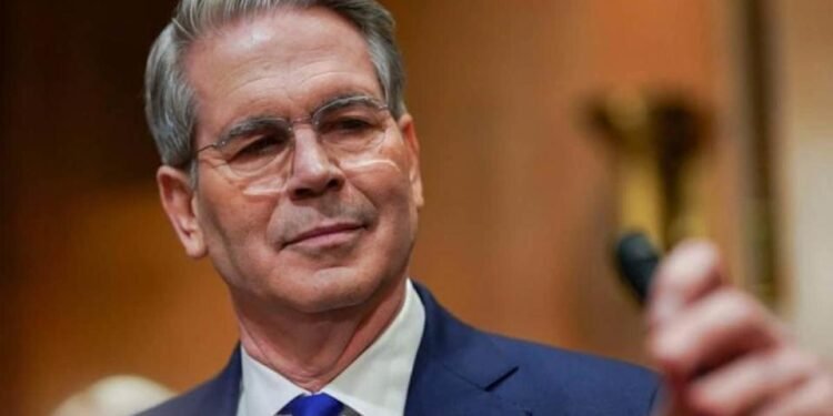 Secretario del Tesoro de EEUU asegura que los fabricantes chinos «se tragarán» los aranceles