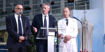 Médico que trató al papa: «Tuvimos que elegir entre dejarlo ir o probar con todo»