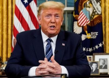 Trump examina prohibir la entrada a EE.UU. de personas de más de 40 países, según NYT