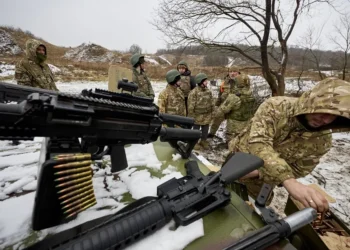 El Kremlin insiste en que Putin y Trump abordaron la suspensión de la ayuda militar a Ucrania