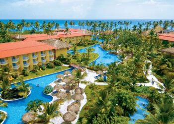 Playa Hotels & Resorts celebra la gran apertura de Wyndham Alltra Punta Cana