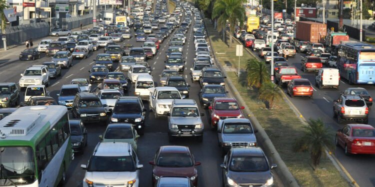 Parque vehicular de RD supera los seis millones de unidades