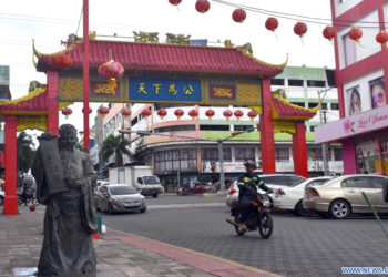 El Comercio Chino en República Dominicana: Desafíos y la Necesidad de Regulaciones Claras