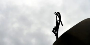 El papa agradece a los médicos los cuidados y recibe a las autoridades vaticanas