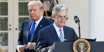 Trump dice que no tiene planes de despedir a Powell de la Fed; el mercado sube