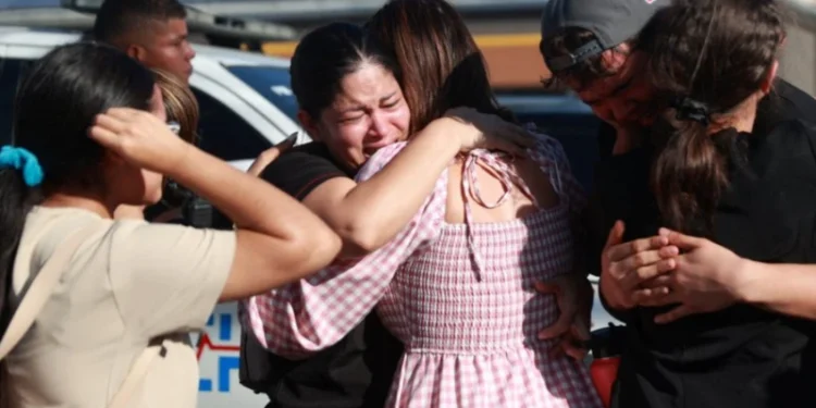 Impacto psicológico de tragedia del Jet Set requerirá intervenir durante mucho tiempo, advierte psiquiatra