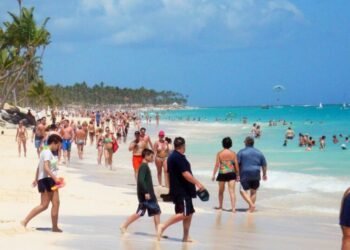 Semana Santa: Prohíben fiestas masivas, públicas y privadas en playas y balnearios