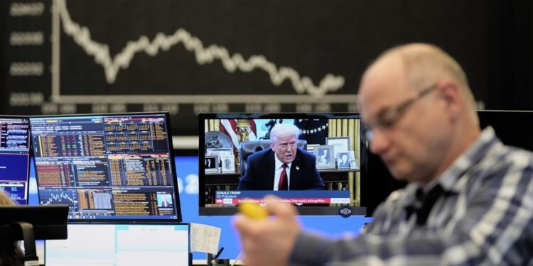 Empresarios de EE.UU. arremeten contra los aranceles de Trump y advierten de consecuencias