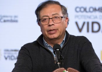 Excanciller de Colombia asegura que Petro sufre de «drogadicción»