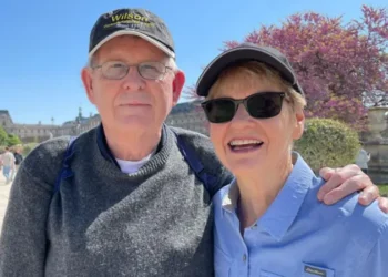 «Estoy decepcionada de nuestro país»: los turistas estadounidenses que quieren pasar inadvertidos en Francia en la era Trump