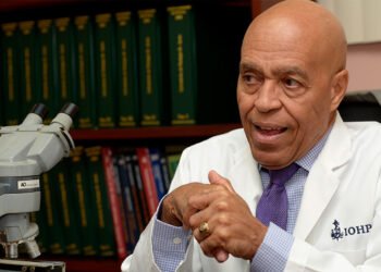 Instalaciones y facilidades inadecuadas en Instituto de Patología Forense