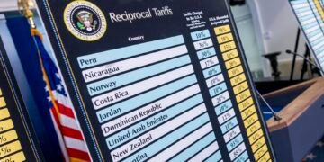 ¿El mundo se prepara para una invasión de productos chinos por la ofensiva arancelaria de Trump?